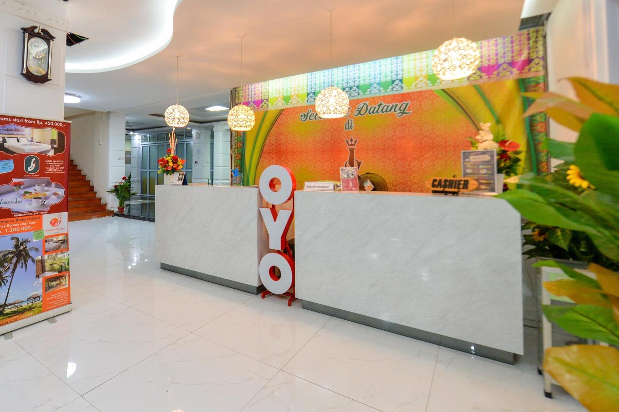 Oyo 2487 Sampurna Jaya Hotel Tanjung Pinang Exterior photo