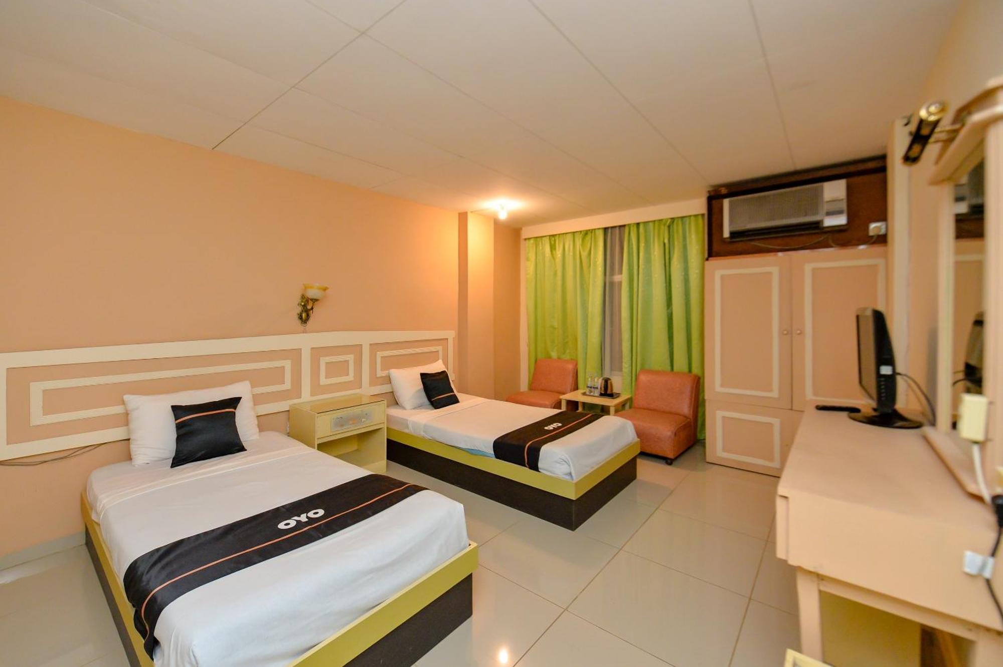 Oyo 2487 Sampurna Jaya Hotel Tanjung Pinang Exterior photo