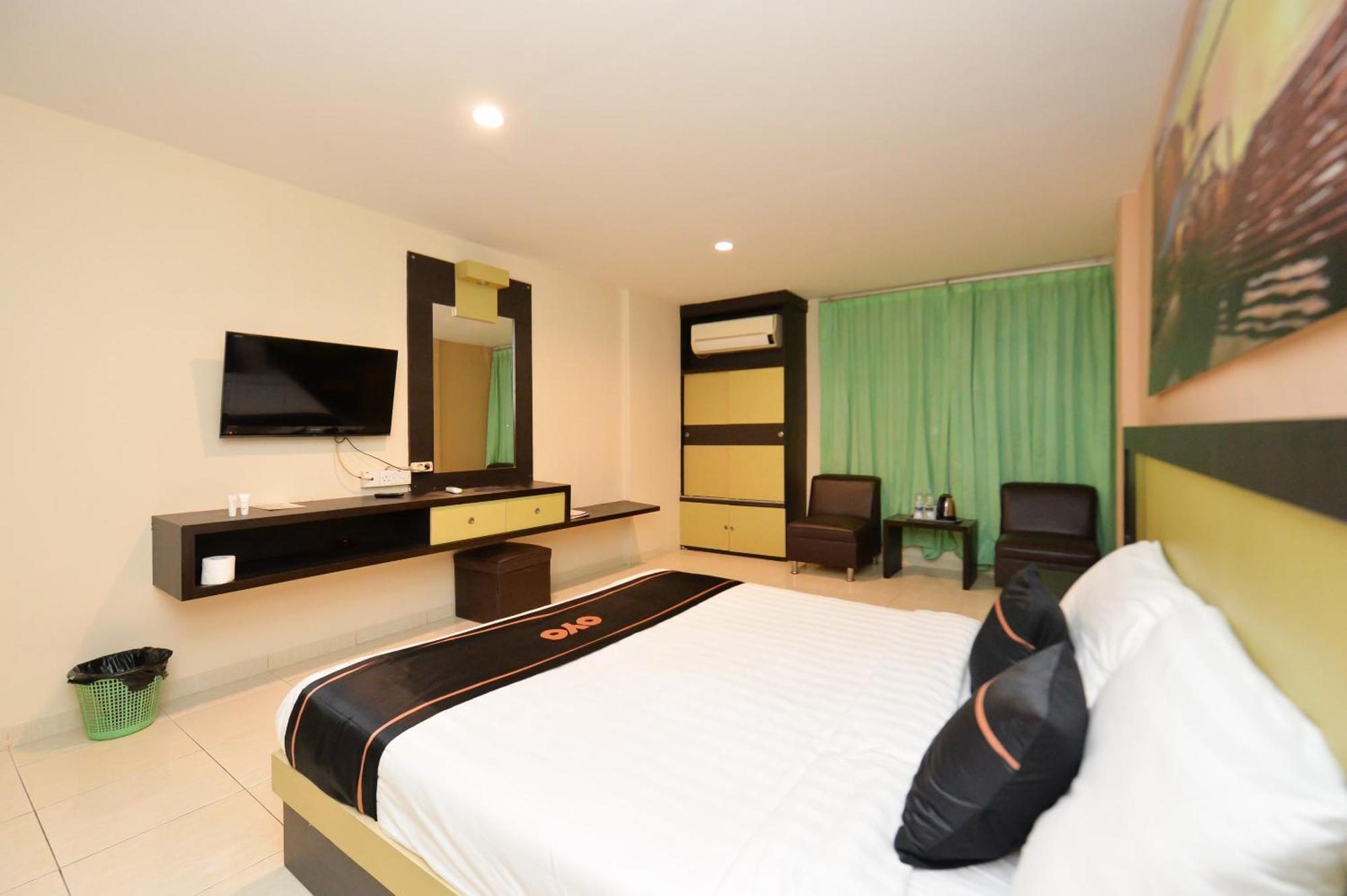 Oyo 2487 Sampurna Jaya Hotel Tanjung Pinang Exterior photo